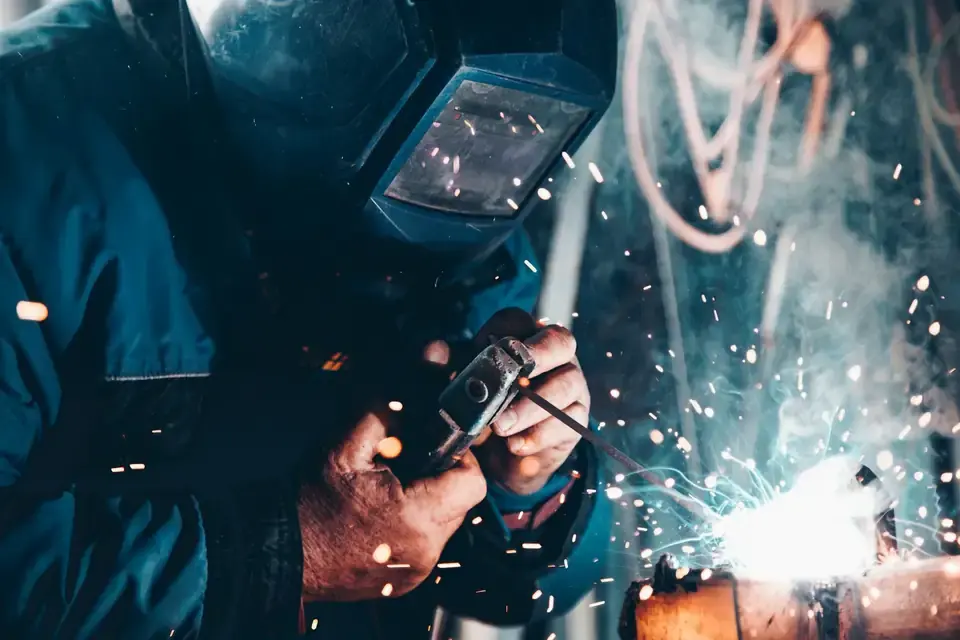 Engineers at an industrial site. Illustrative photograph — not Verden Engineering staff.